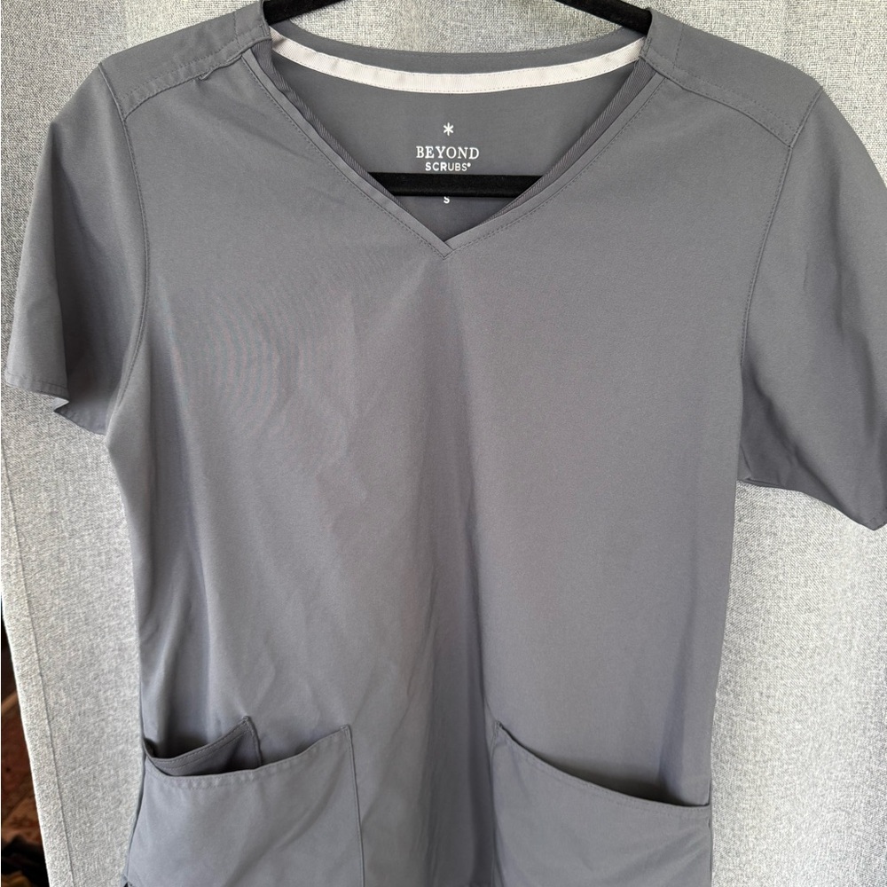 Beyond Scrubs Gray V-Neck Women's Top and Pant Set